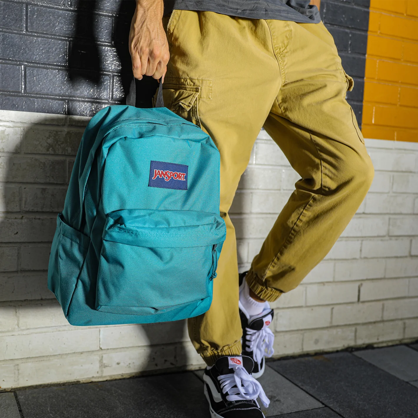 30126jansport-laptop-nov